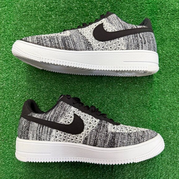 Athletic_Shoes